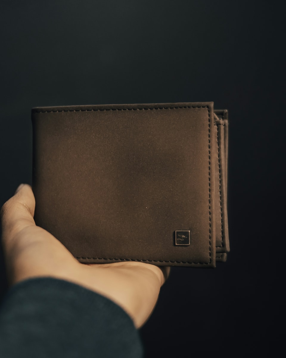The Karaköy Card Case in Cognac